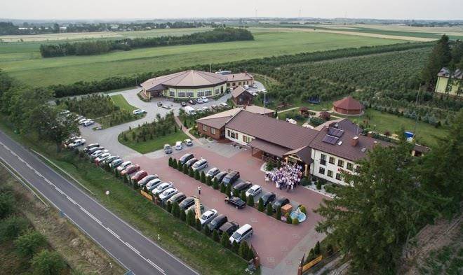 Hotel restauracja modrzewiowa