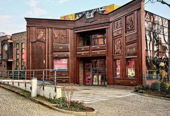 Baj pomorski theatre
