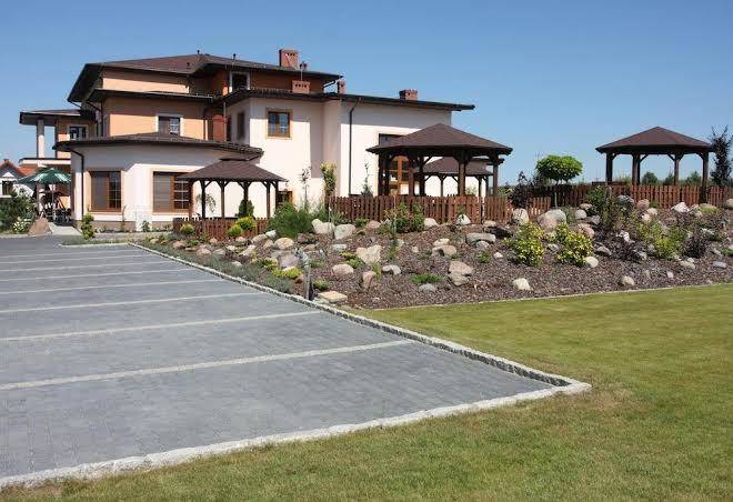 Hotel ambasada