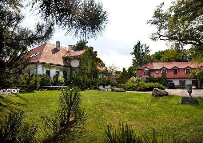 Dwor Giemzow Hotel & Restaurant Image