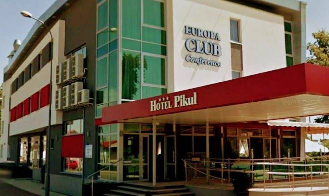 Hotel Pikul Image