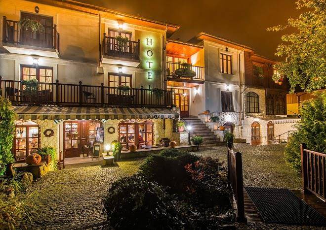 Two moons hotel and restaurant