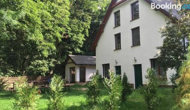 Caloroczny dom wakacyjny i squash gryzyna