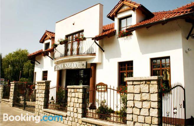 Kuznia Smaku Restauracja Hotel Kawiarnia Image