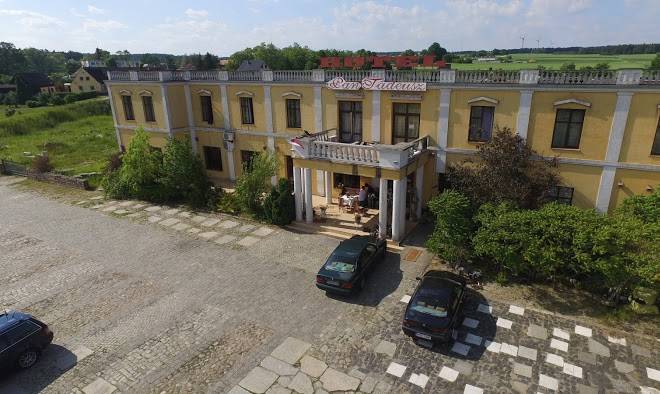 Hotel pan tadeusz w rzeczycy
