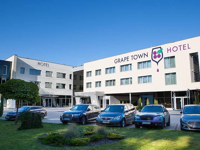 Grape Town Hotel Image