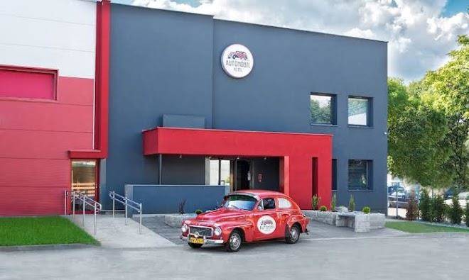 Automobil hotel