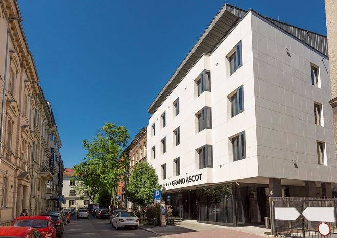Grand ascot hotel