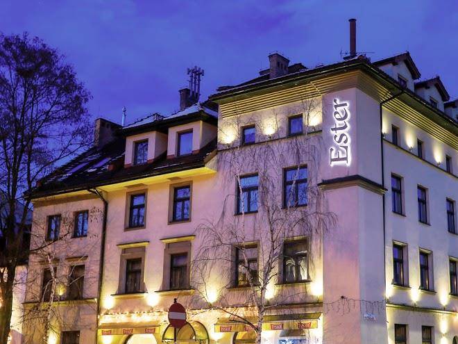 Hotel ester