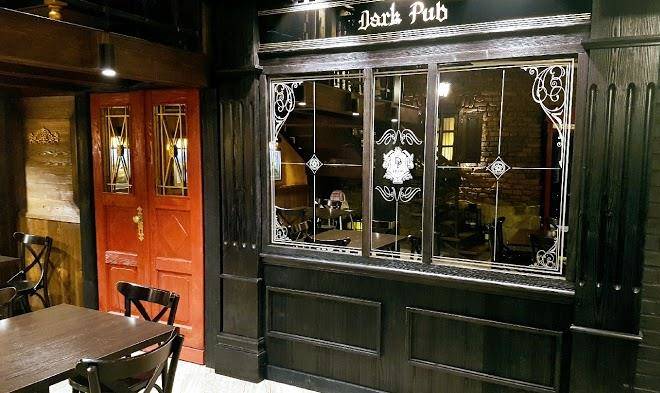 Dark pub hotelik restauracja