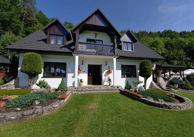 Zazamcze Zajazd Restauracja Image