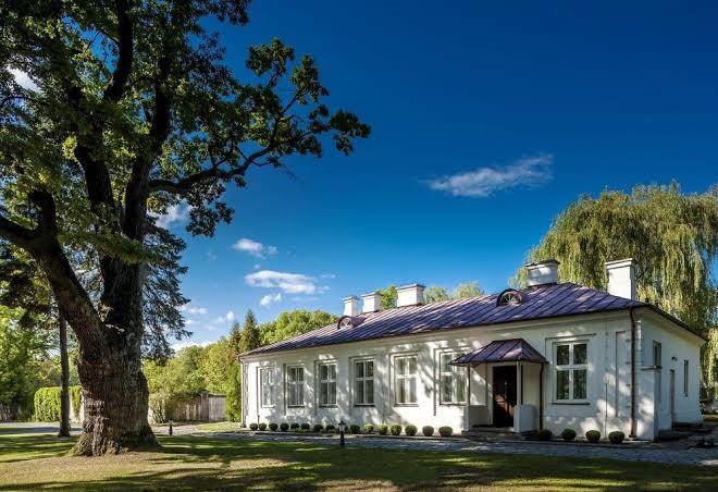 Restauracja W Palacu Zegrzynskim Image