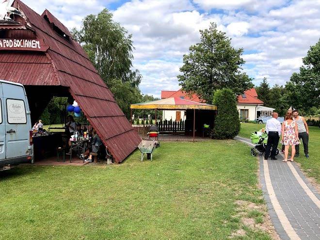 Hotelik nad stawem