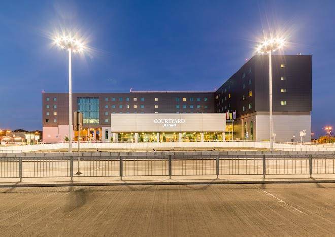 Courtyard by marriott warsaw airport