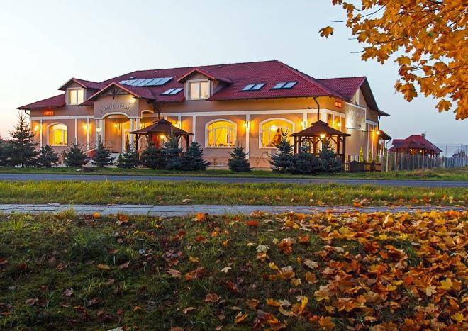 Dworek rozany hotel & restaurant