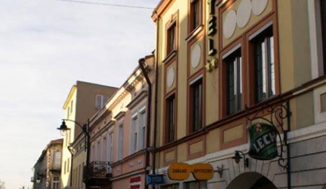 Pod ratuszem hotel