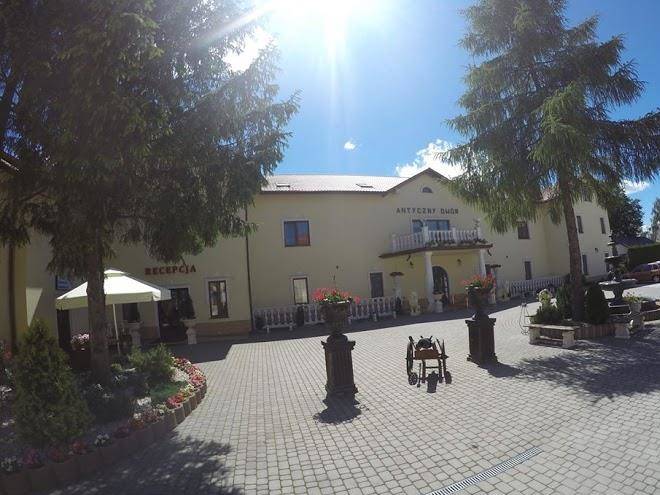 Hotel antyczny dwor restauracja