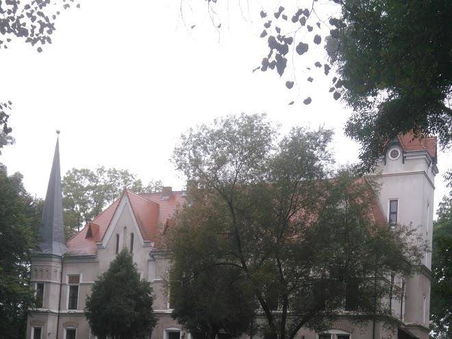 Dworek pod lipami