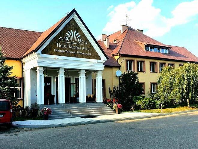 Hotel kurpia arte w nowogrodzie