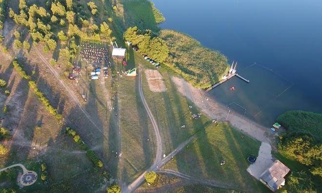Wodnik pole namiotowe i domki letniskowe