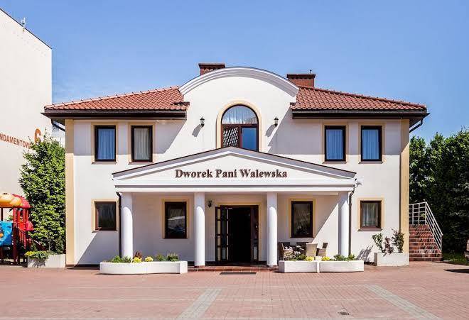 Walewscy dworek i restauracja