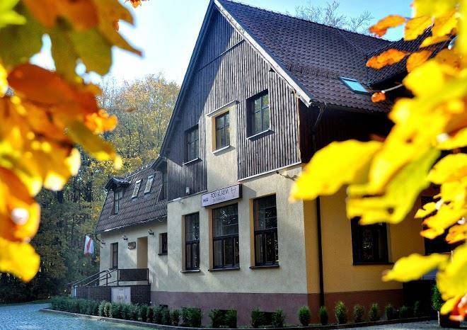 Willa strzelnica i restauracja pod kurem