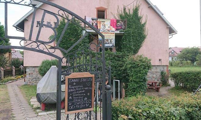 Malibu Zajazd Motel Noclegi Pokoje Goscinne Pensjonat Image