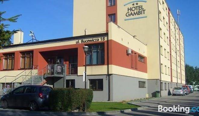 Hotel gambit