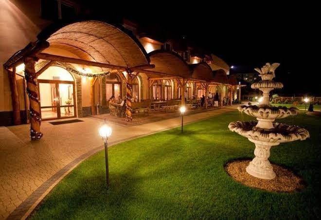 Hotel restauracja zlote arkady