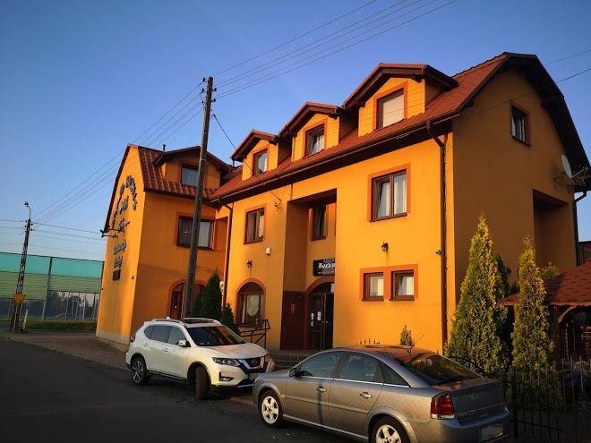 Zajazd bachus hotel restauracja dabrowa gornicza
