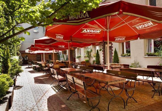 Hotel i restauracja zaleze