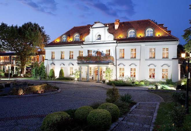 Palac Czarny Las Image