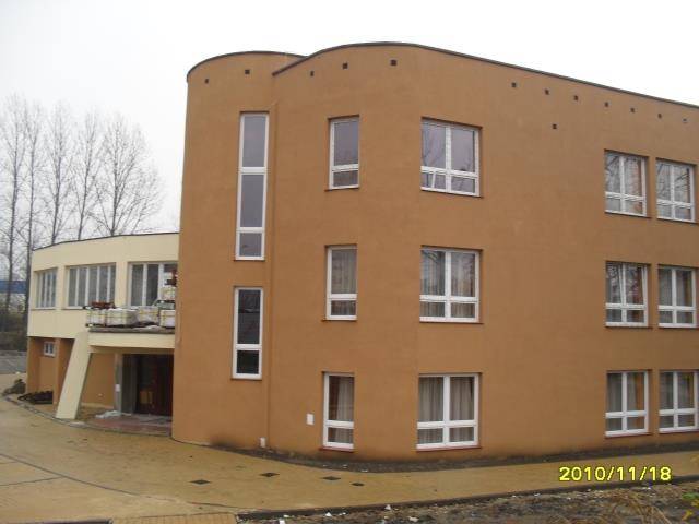 Okraglak residence