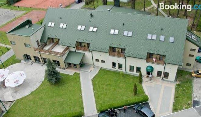 Hotel debina
