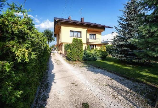 Dom Goscinny Przedmiescie Image