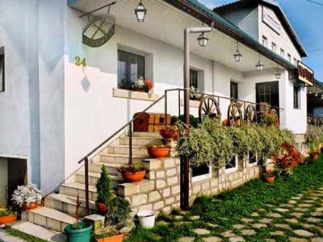 Motel queen jadwiga sandomierz