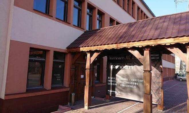 Restauracja i hotel pod kominem''