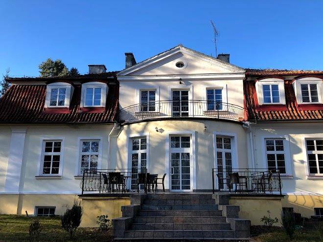 Hotel ksiezycowy dworek