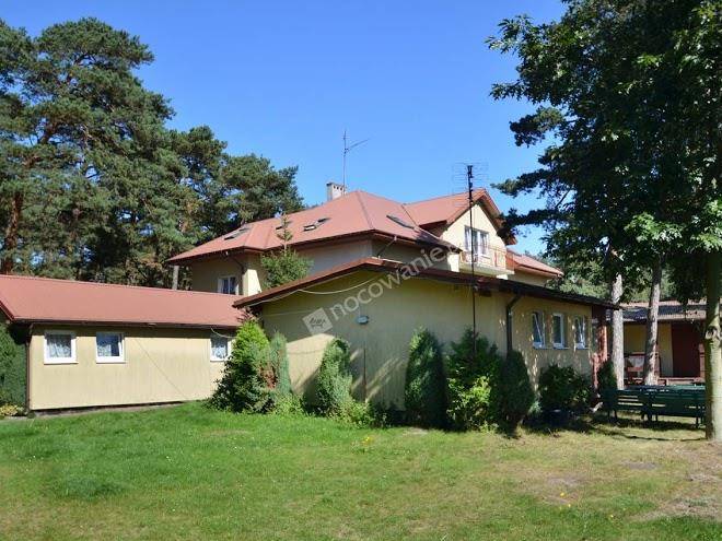 Czarny bursztyn domki letniskowe