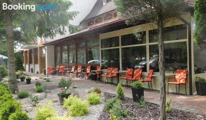 Dworek Familijny Image