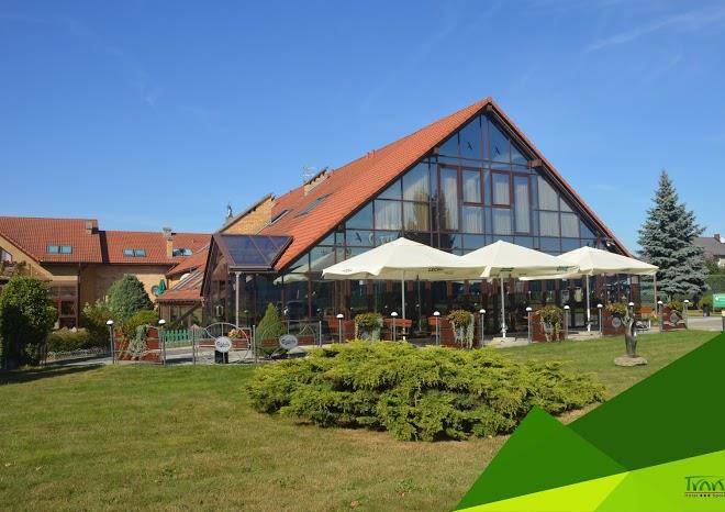 Trawa hotel sport