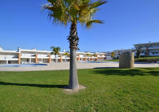 Vila branca condominium