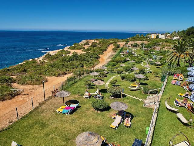 Hotel Baia Cristal Image