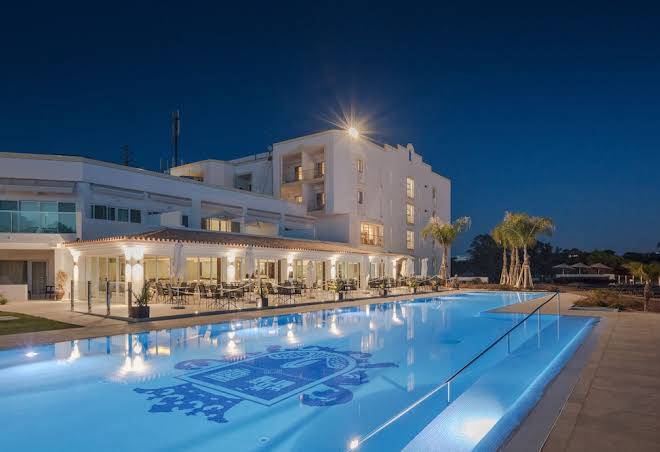 Hotel Dona Filipa Image