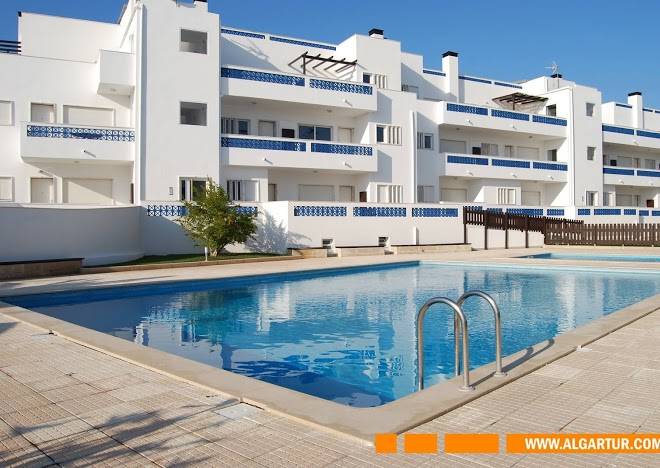 Santa luzia residence by algartur