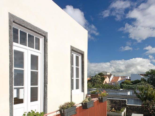 Azorean urban lodge
