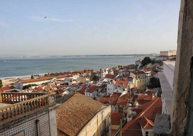 Alfama patio apartments