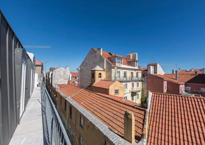 Hong kong chic in bairro alto