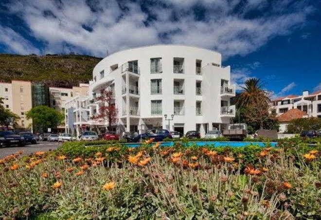 White waters hotel