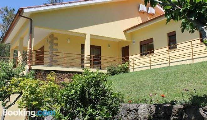 Moradia Rodrigues Image